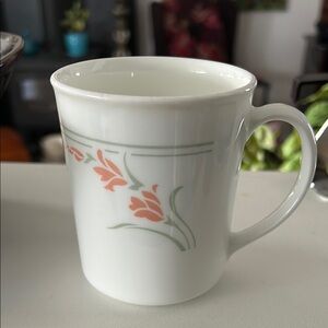 🔥🔥Corning Ware peach pink Flowers green stem Coffee Mugs Tea Cups Vtg
